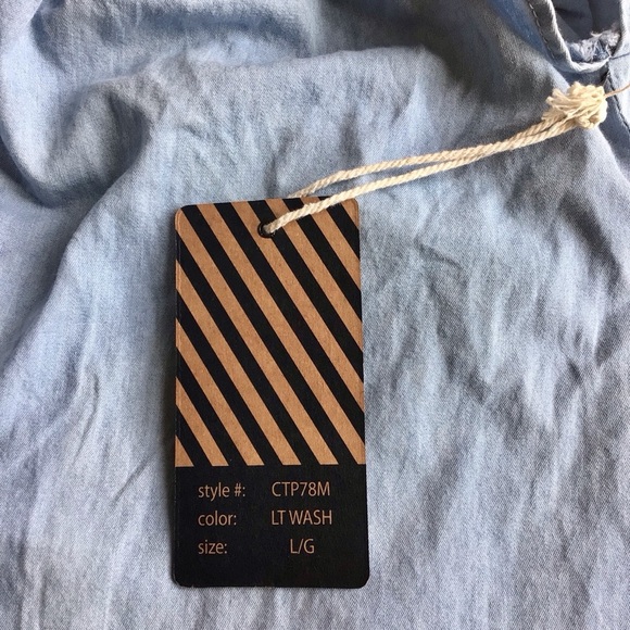 Cavalini Denim Collection Blue Ruffled Sleeve Blouse - Size Large - Picture 9 of 10